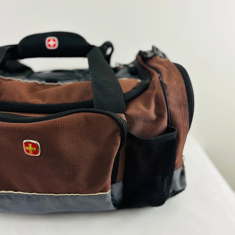 SwissGear Brown Black Duffel Bag Travel Gym Weekender Padded Strap